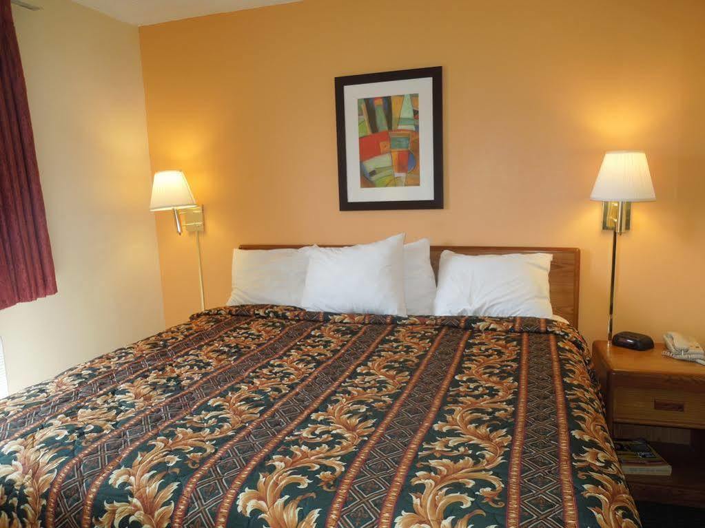 Knights Inn Bristol Levittown Exteriör bild
